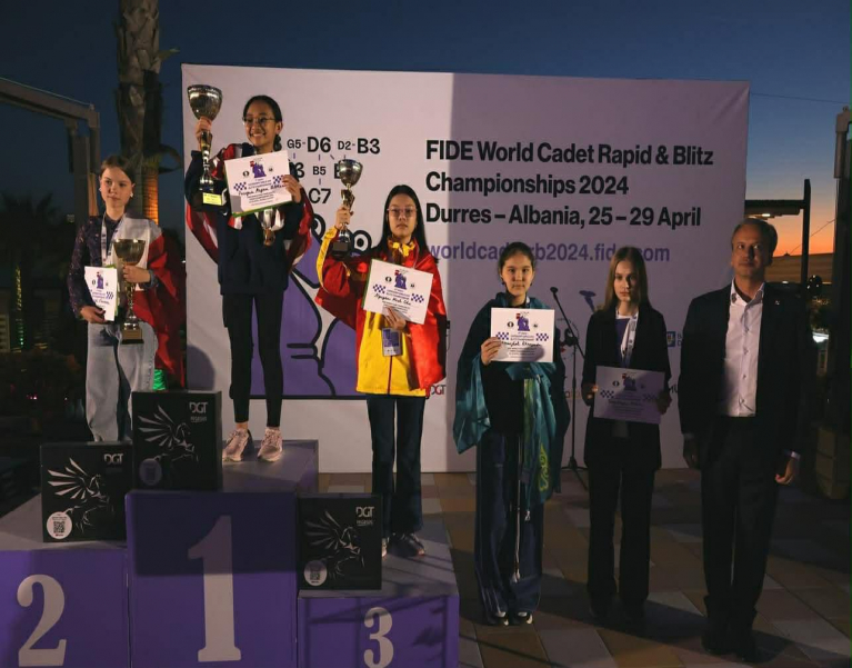 Simultánka s FM Megan Paragua (USA)